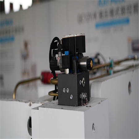hydraulický cnc lis na brzdenie oceľových dosiek WC67k hydraulický ohýbací stroj na predaj za tepla