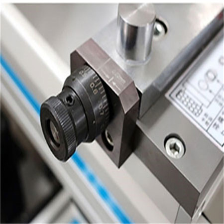 Továrenská Čína nový vysoko kvalitný nerezový plech cnc kovový hydraulický ohraňovací lis 160T3200