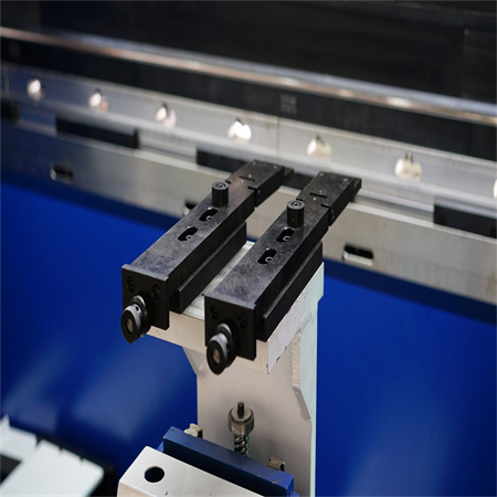 Malá ohýbačka CNC hydraulický ohraňovací lis s motorom Siemens