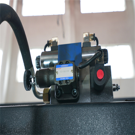 WC67Y-100ton 4000mm ohýbačka nerezovej ocele hydraulická CNC ohýbačka plechov