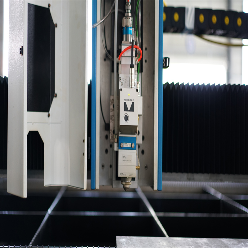 12kw vláknový laserový rezací stroj pre 10mm uhlíkovú oceľ