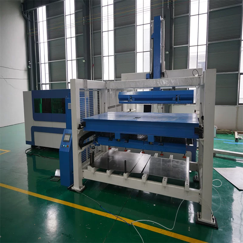1kw 1,5kw 2kw vláknový laserový rezací stroj na rezanie plechu 3000x1500mm