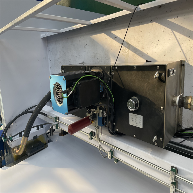4-osová ohýbačka kovov 80t 3d servo CNC Delem elektrický hydraulický ohraňovací lis