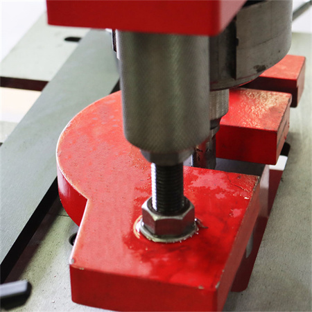 Stroj na obrábanie kovov Hydraulický stroj na strihanie kovov Multifunkčný hydraulický stroj na obrábanie kovov s ohýbaním, strihaním a dierovaním