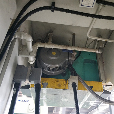 Továrenský hydraulický kombinovaný železiarsky dierovací stroj E21 na spracovanie plechu Čína CE
