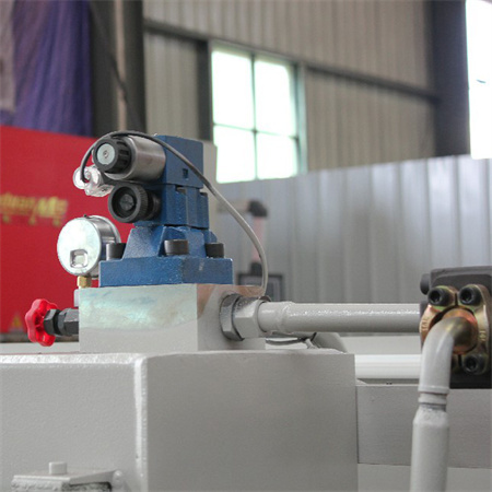 Čína Najlepší hydraulický stroj na ohýbanie plechu CNC Control používa strihacie lisy od AccurL