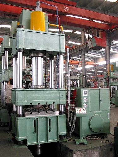 Stroje na dierovanie kovov Hlboké ťahanie 100 tonový štvorstĺpcový hydraulický lis